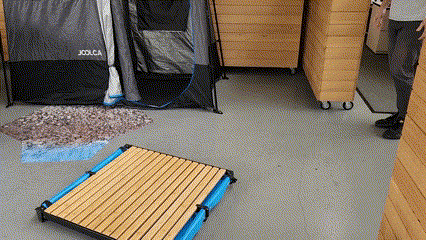 Packing up.gif